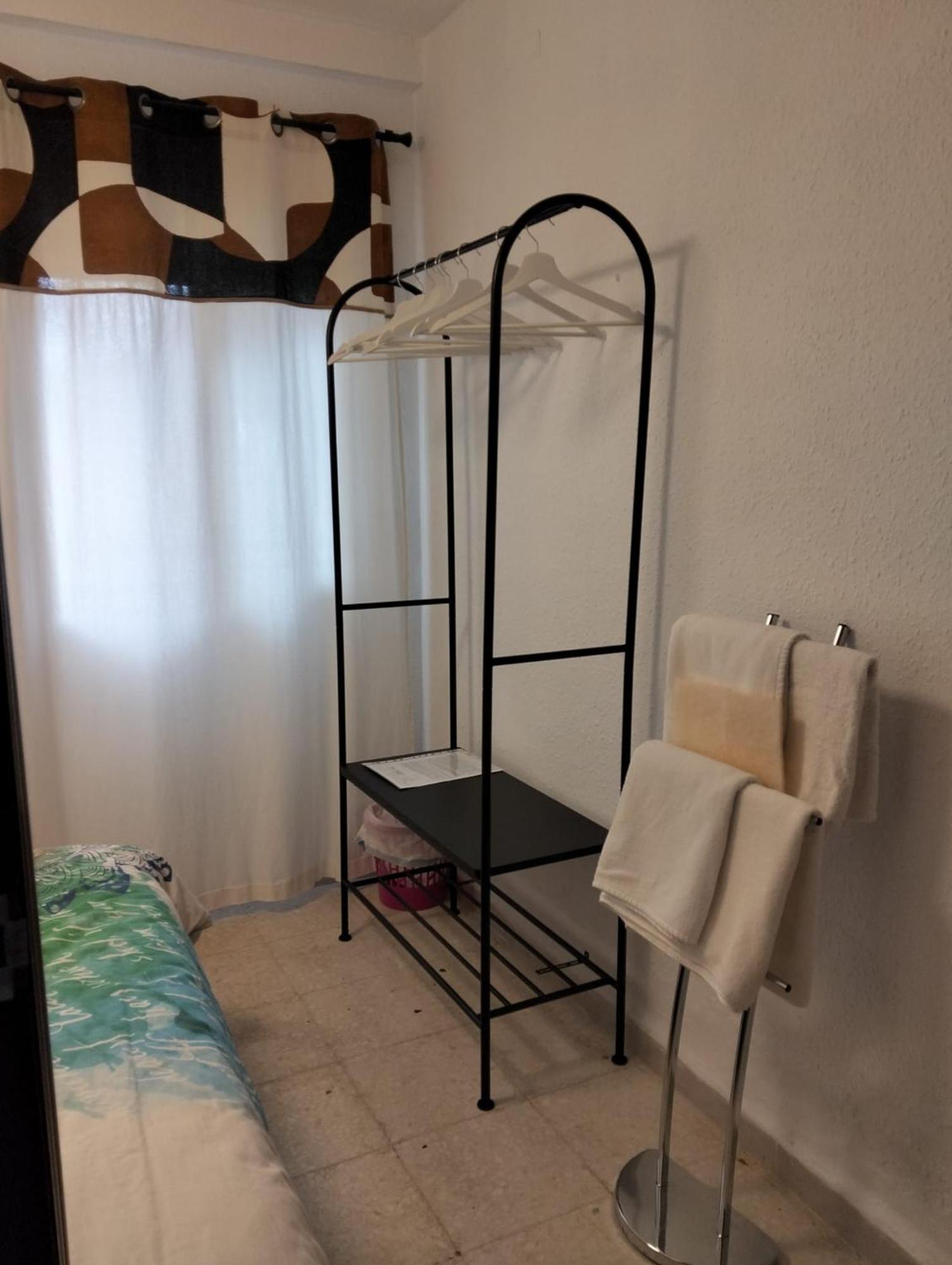 Habitacion Piso Particular En カスティジェハ・デ・ラ・クエスタ エクステリア 写真